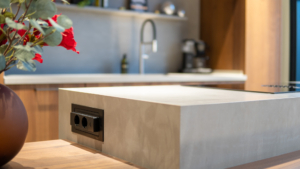 Köksbänk med inbyggd vask i corian kompositmaterial AshConcrete.